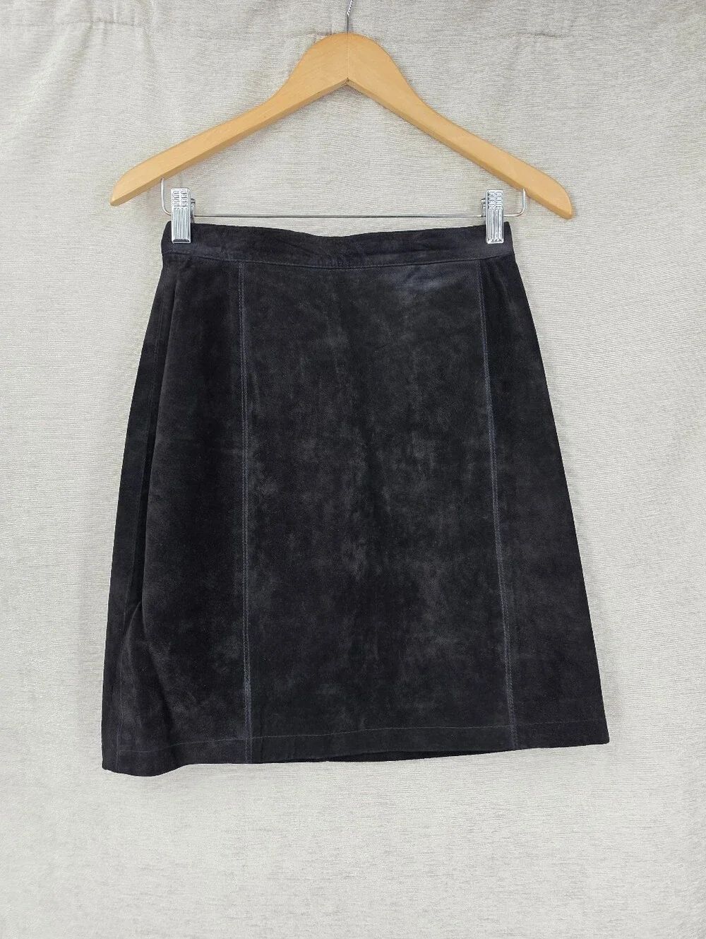 Wilsons Leather Vintage Classic Black Suede A-Line Mini Skirt